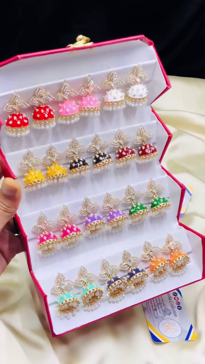 Rainbow Elegance Ornate Earrings Box – Multi-Colored Bell-Shaped Jhumka Collection with Rhinestone Bows and Pearl Detailing 🌸💎