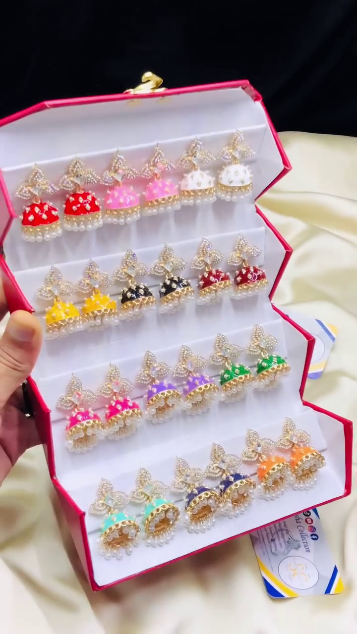 Rainbow Elegance Ornate Earrings Box – Multi-Colored Bell-Shaped Jhumka Collection with Rhinestone Bows and Pearl Detailing 🌸💎