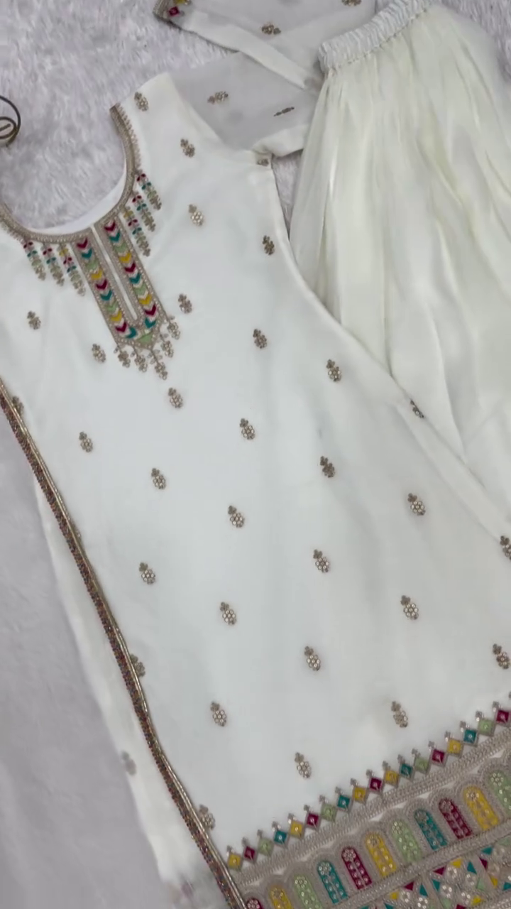 Graceful White Ethnic Kurti
